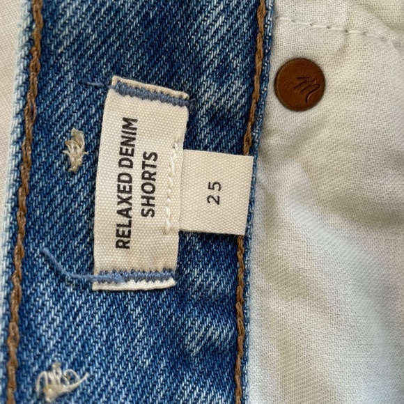 RELAXED DENIM SHORTS IN HOMECREST WASH: SIZE 25 - Picture 6 of 6